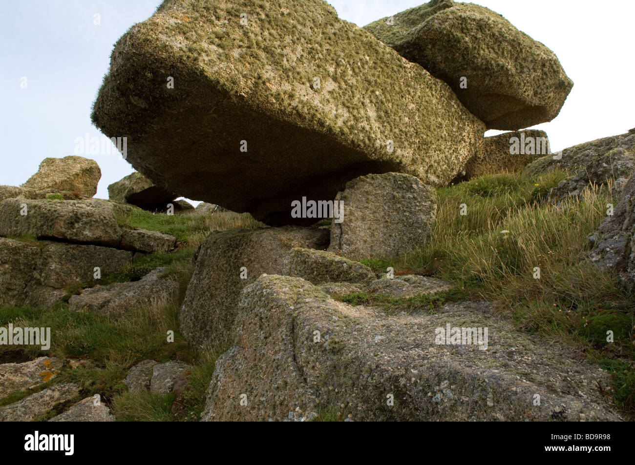 Rock formations in matin soleil près de Treen, West Penwith, Cornwall, UK Banque D'Images