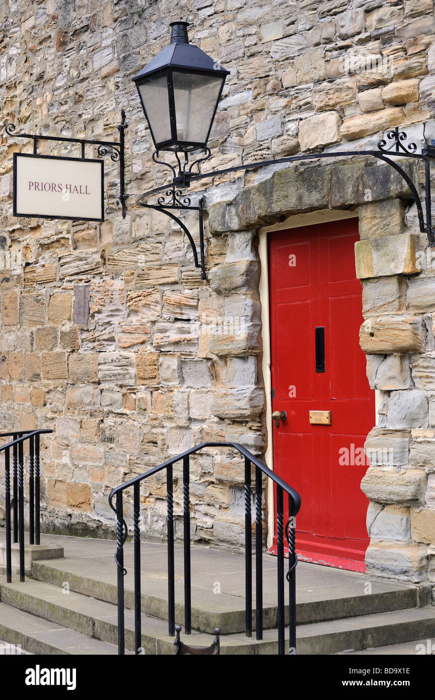 Priors porte rouge Hall Cathédrale de Durham Durham North East England Banque D'Images