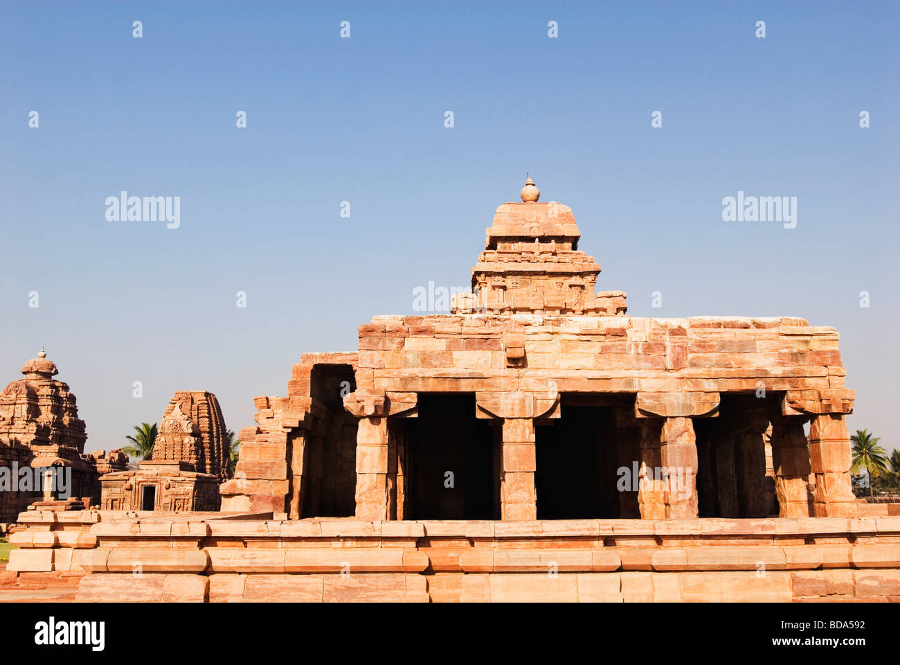 Façade d'un temple, Pattadakal, Bagalkot, Karnataka, Inde Banque D'Images