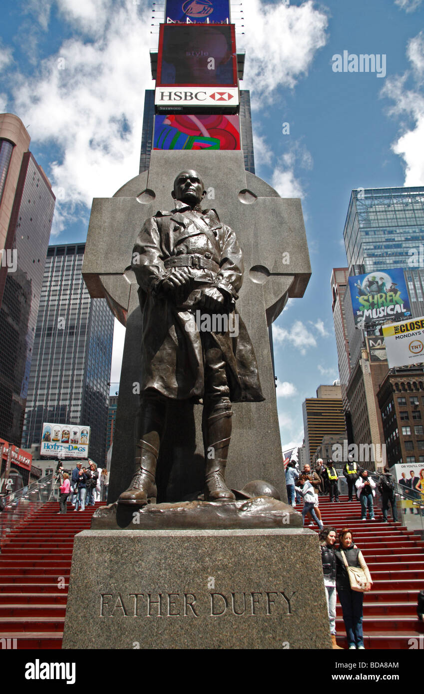 Statue de père Duffy à Times Square, New York City, New York, United