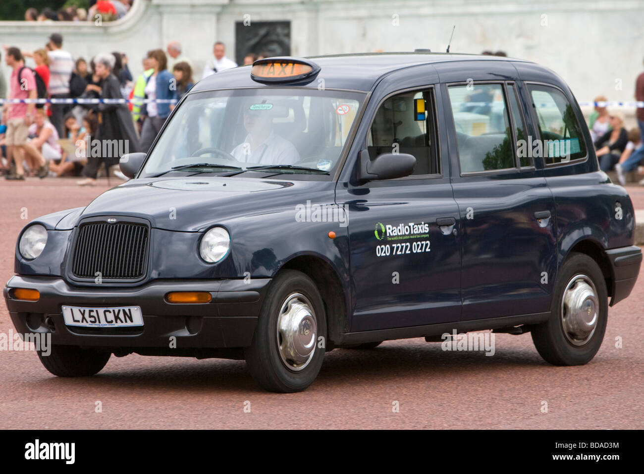 London taxi noir Le Mall London Angleterre Grande-Bretagne Vendredi 03 Juillet 2009 Banque D'Images