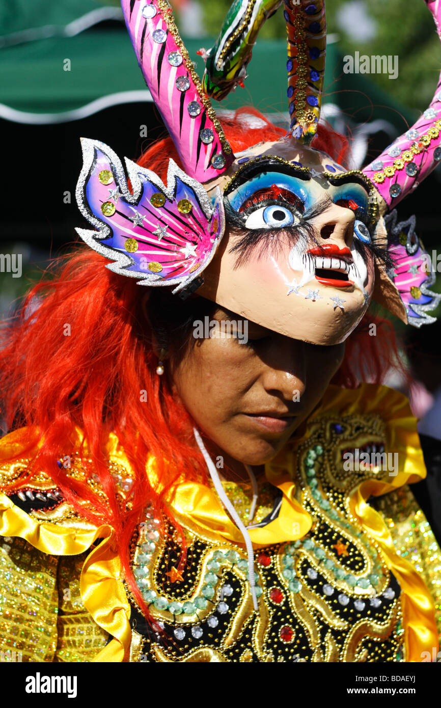 En costumes traditionnels d'Amérique latine Banque D'Images