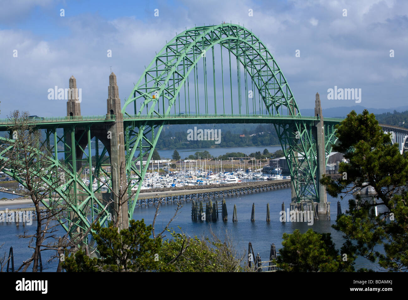 L'autoroute côtière du Pacifique 101 Oregon at Yaquina Bay Bridge Banque D'Images