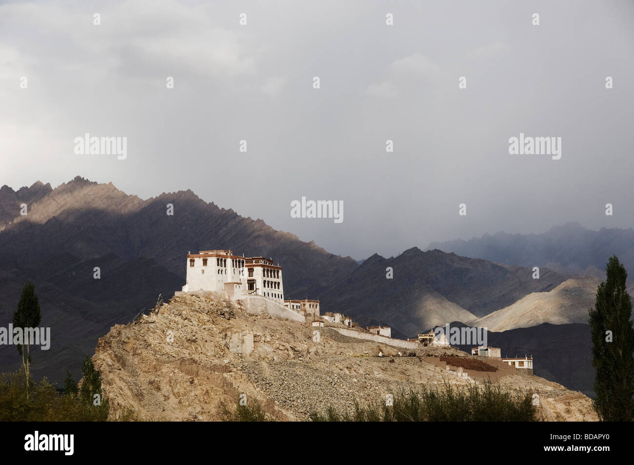 Portrait d'un monastère, le monastère de Stakna, Ladakh, le Jammu-et-Cachemire, l'Inde Banque D'Images