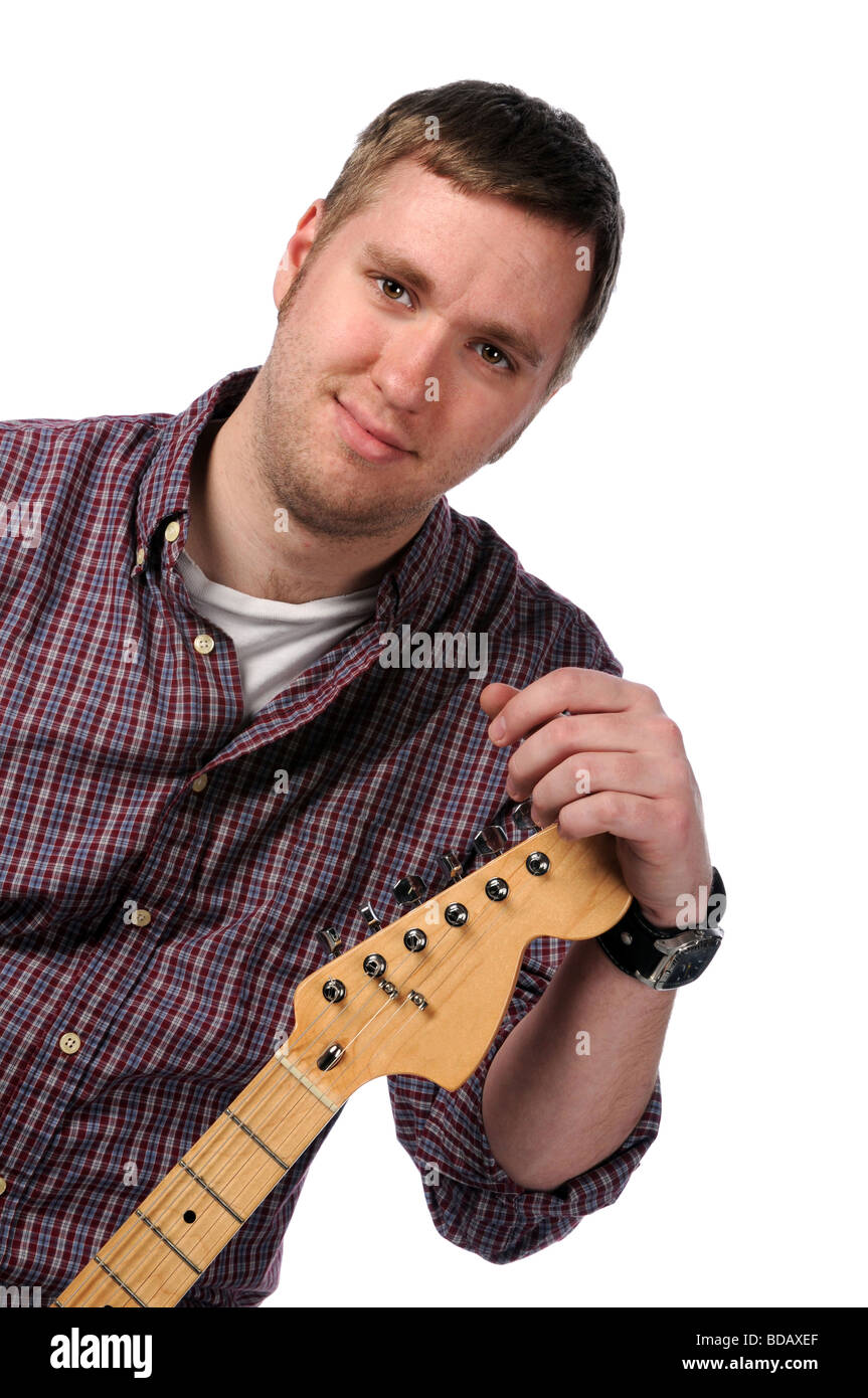 Jeune musicien de guitare électrique isolé sur fond blanc Banque D'Images