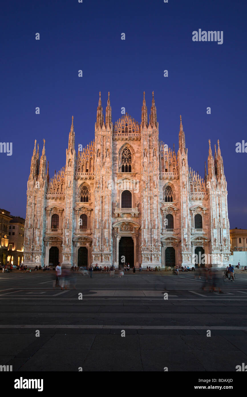 La Piazza Duomo et la Cathédrale, Milan, Italie Banque D'Images