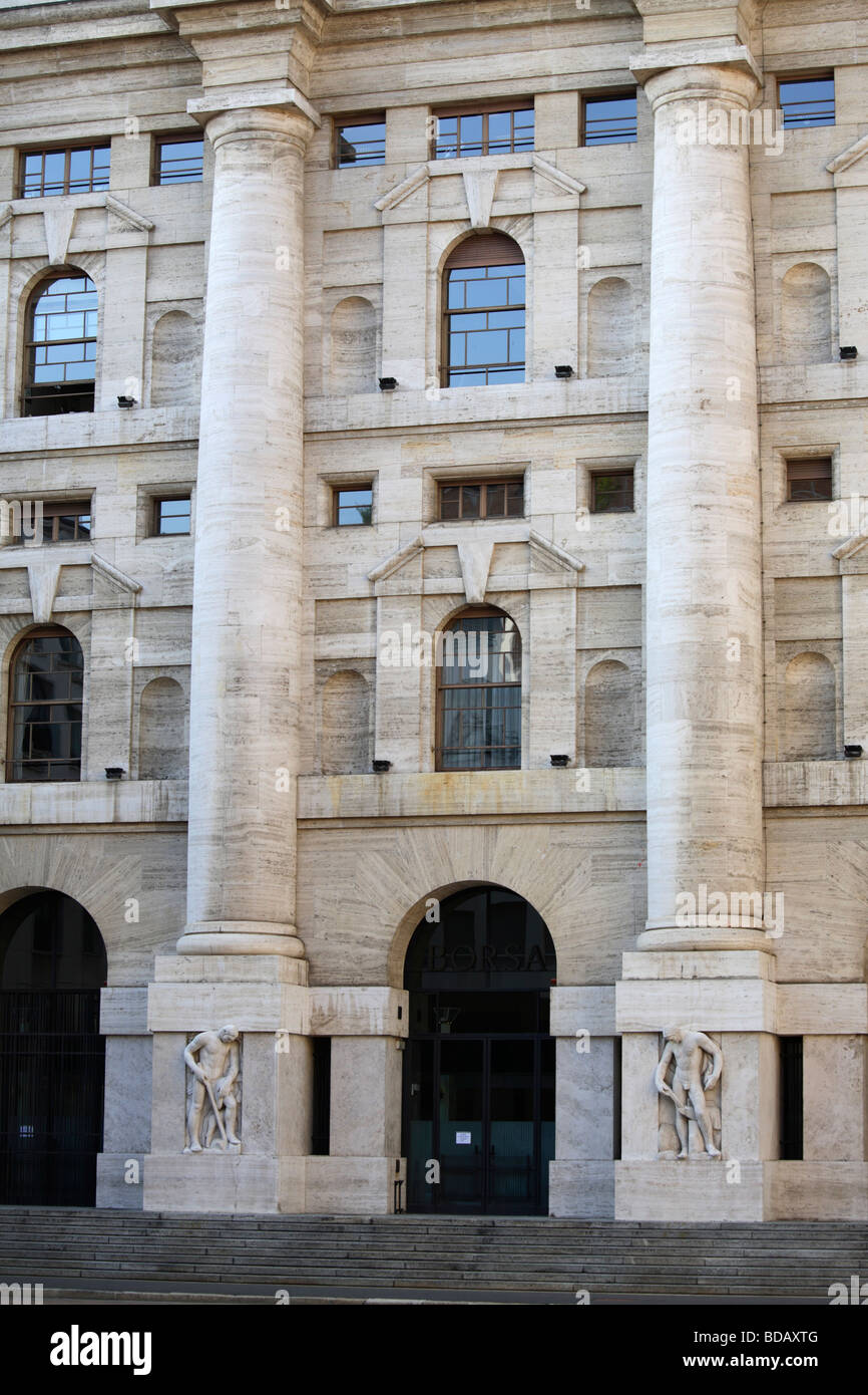 Palazzo Mezzanotte, la Bourse, Milan, Italie Banque D'Images