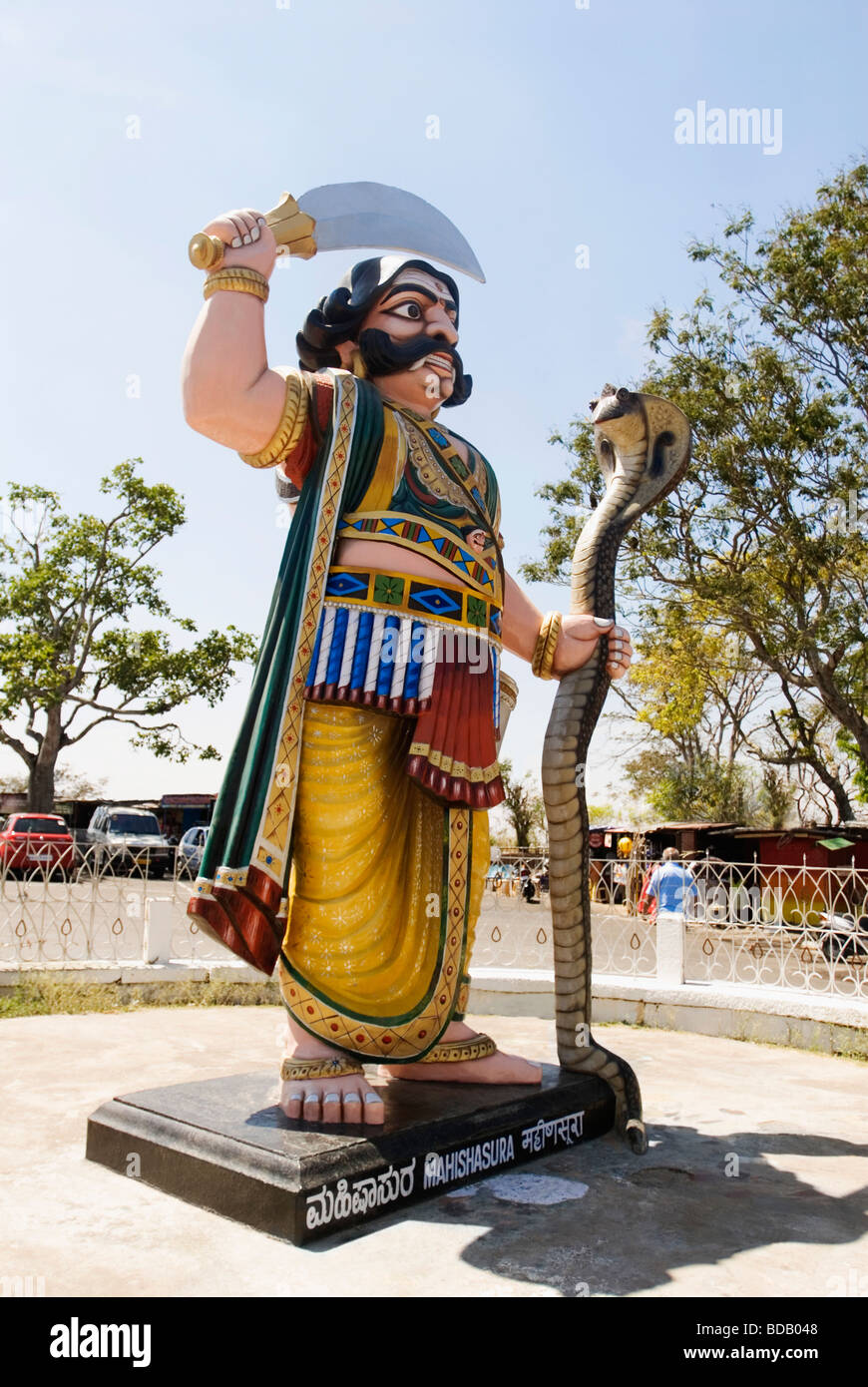 Statue de Mahishasura, Chamundi Hills, Mysore, Karnataka, Inde Banque D'Images