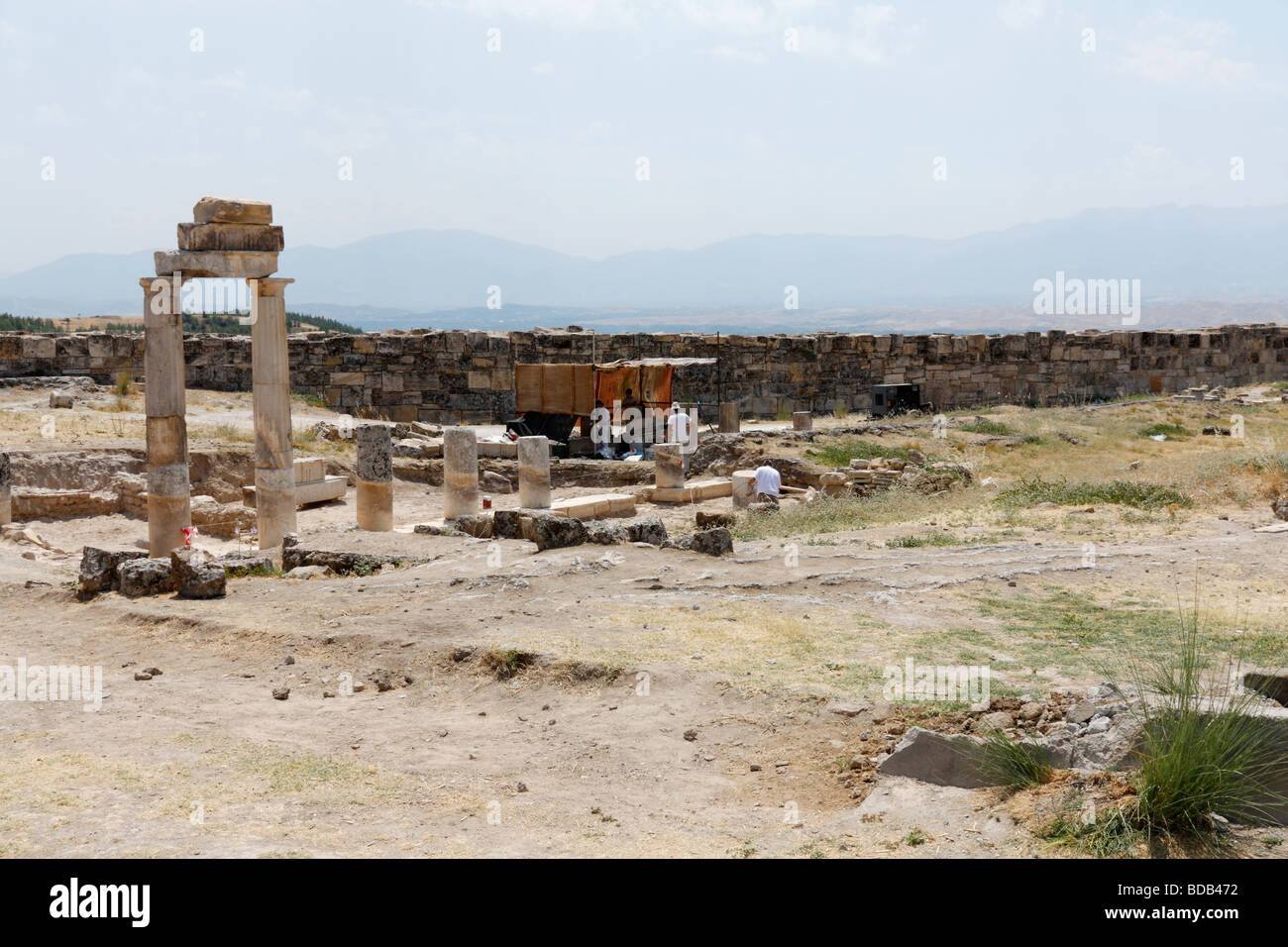 (Hiérapolis Pamukkale) ville antique ruines. Pamukkale, Turquie, août 2009, Banque D'Images