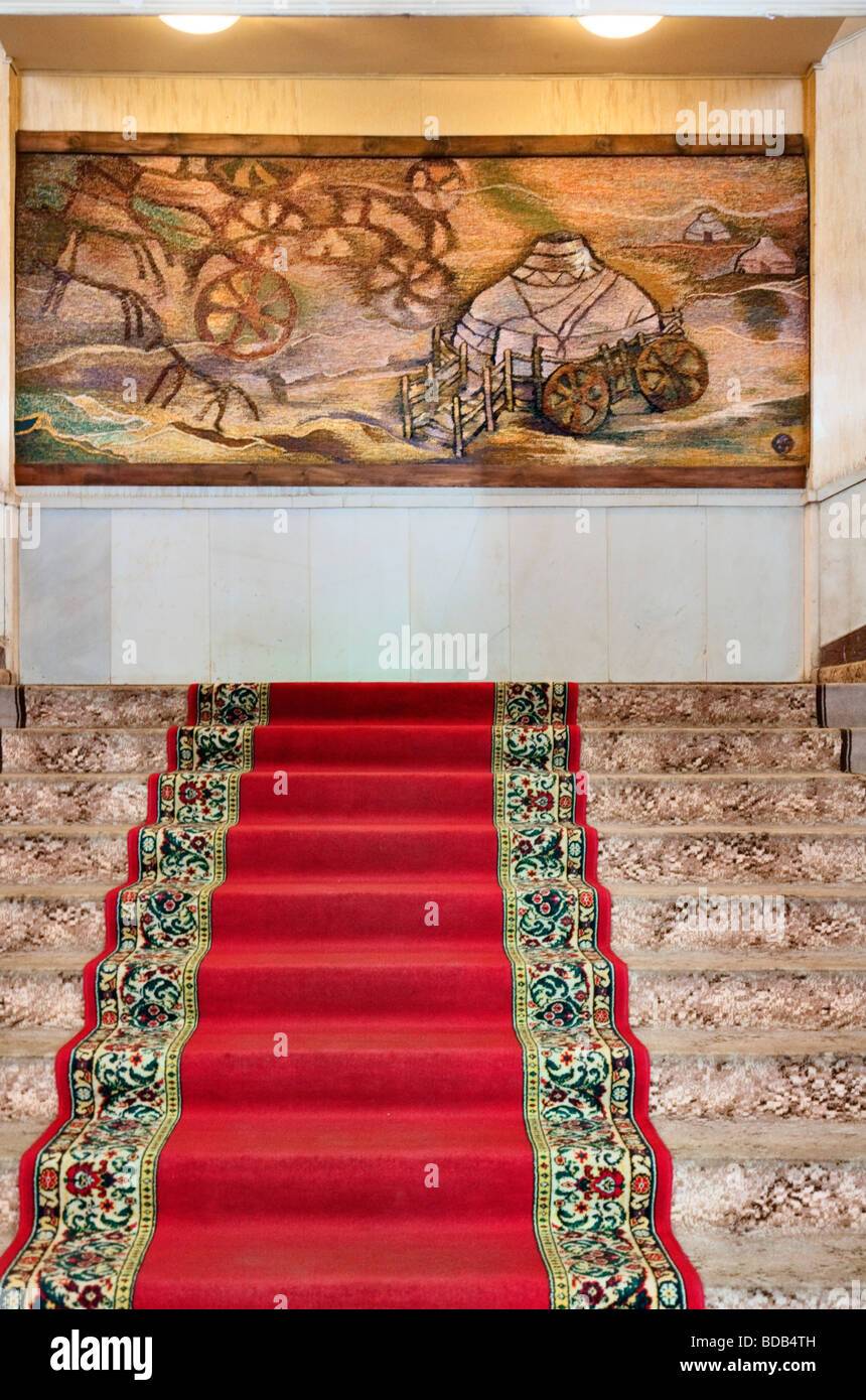Escalier et dans l'oeuvre de Mongolie Oulan-bator upscale Hotel, Oulan-Bator, Mongolie Banque D'Images