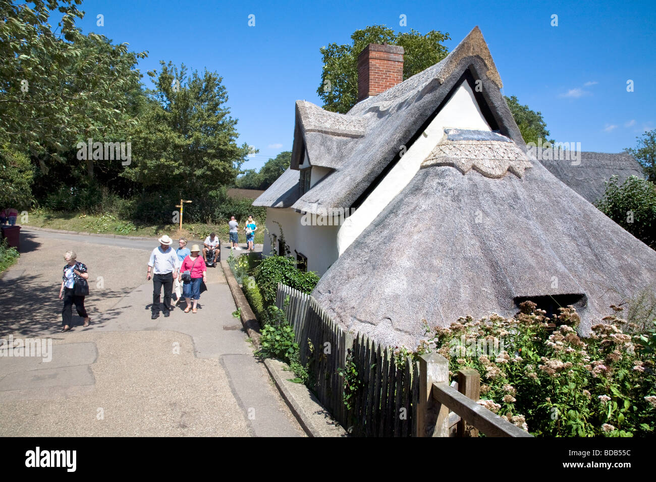 BRIDGE Cottage sur la rivière Stour à dans le pays de Constable Flatford Banque D'Images