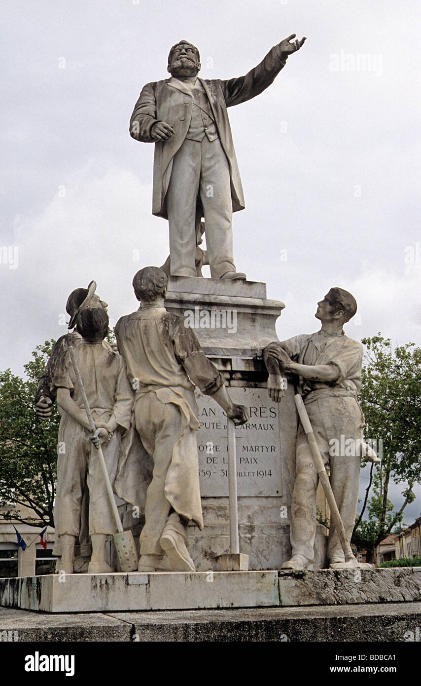 Statue commémorant Jean Jaurès, socialiste français, à la place Jean Jaurès,  Carmaux, Tarn, France Photo Stock - Alamy