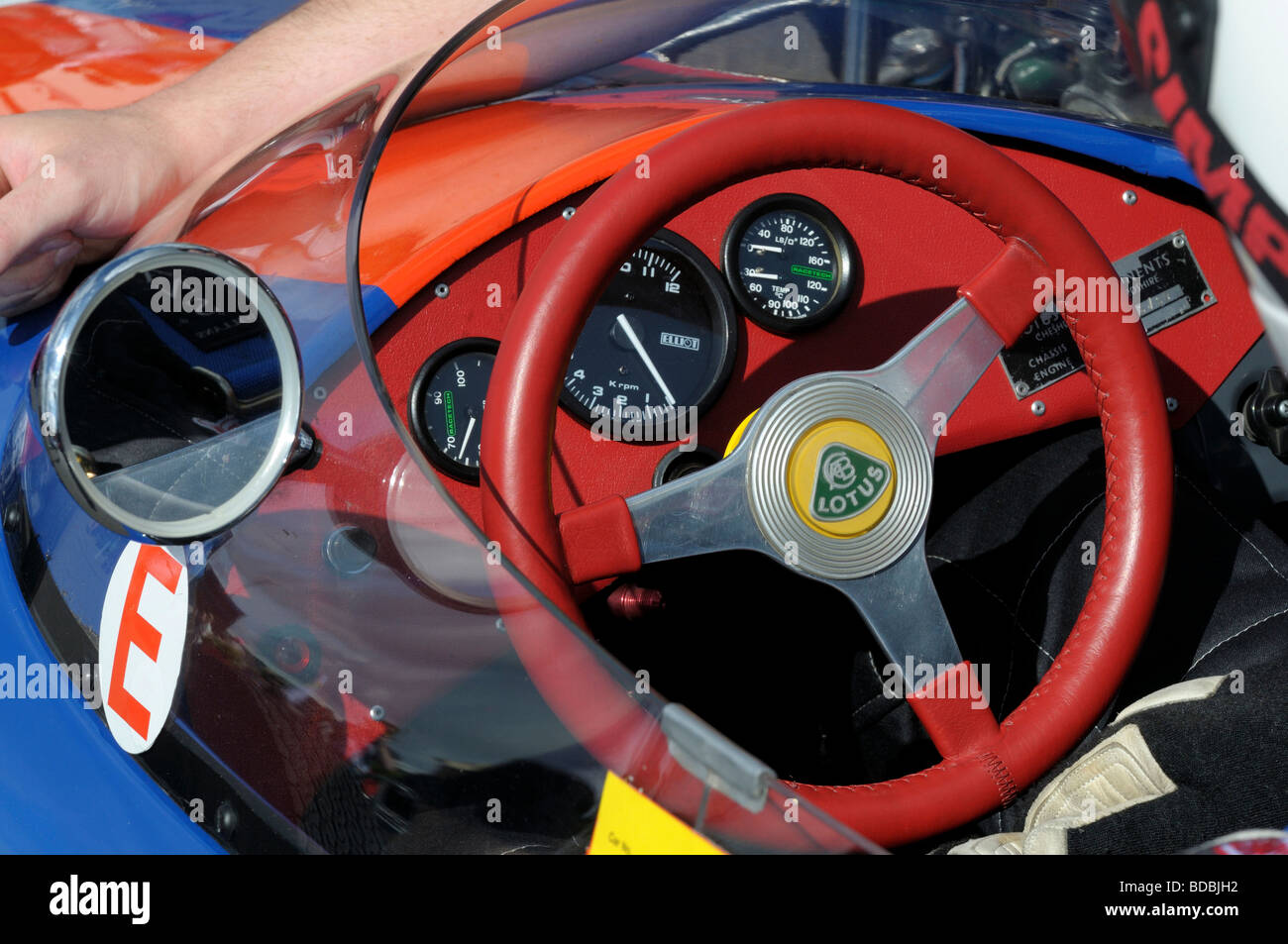 Cockpit de voiture de course Lotus Silverstone Classic 2009 Banque D'Images