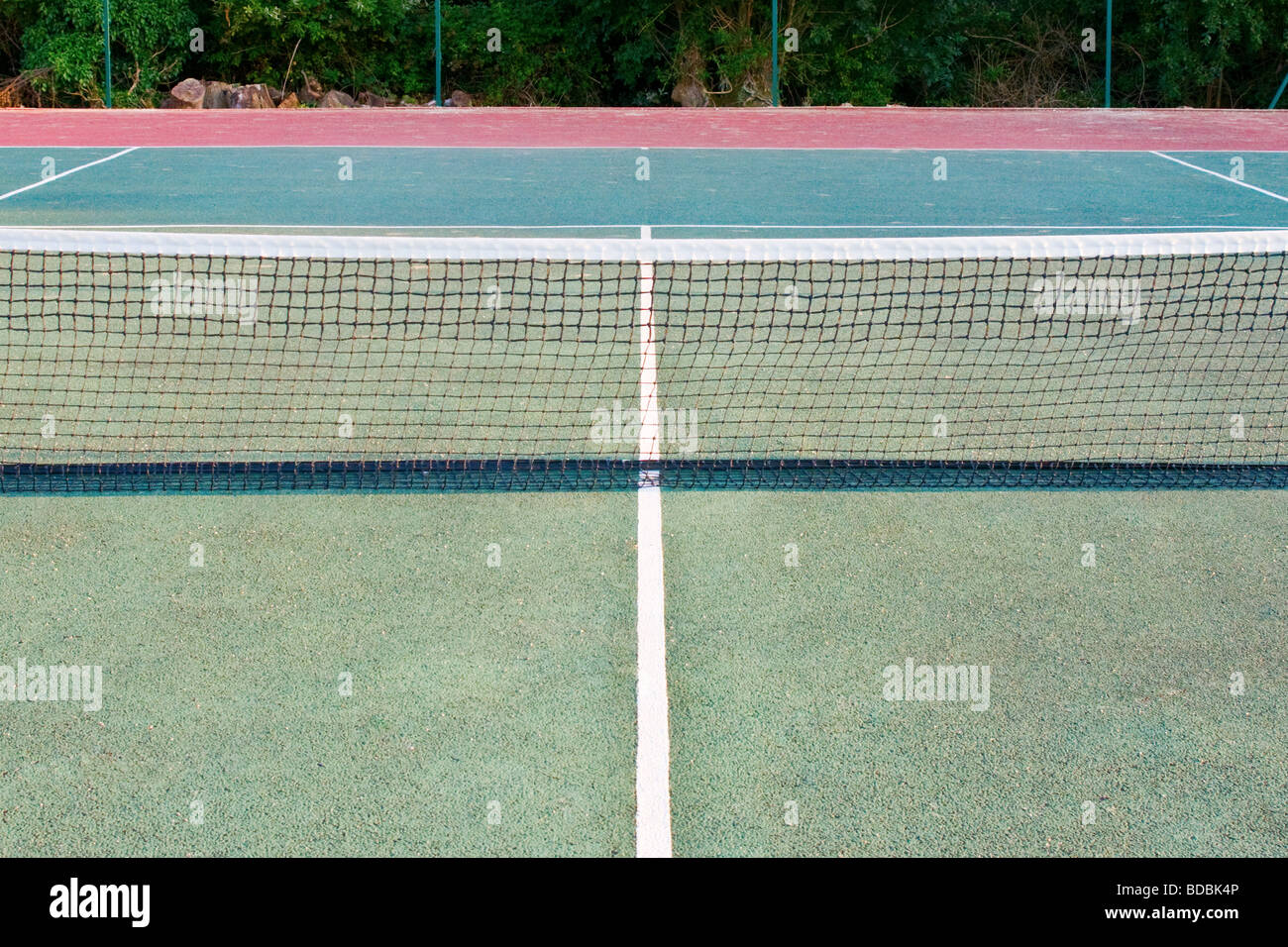 Centre de tennis et net. Vue depuis l'avant. Close up Banque D'Images