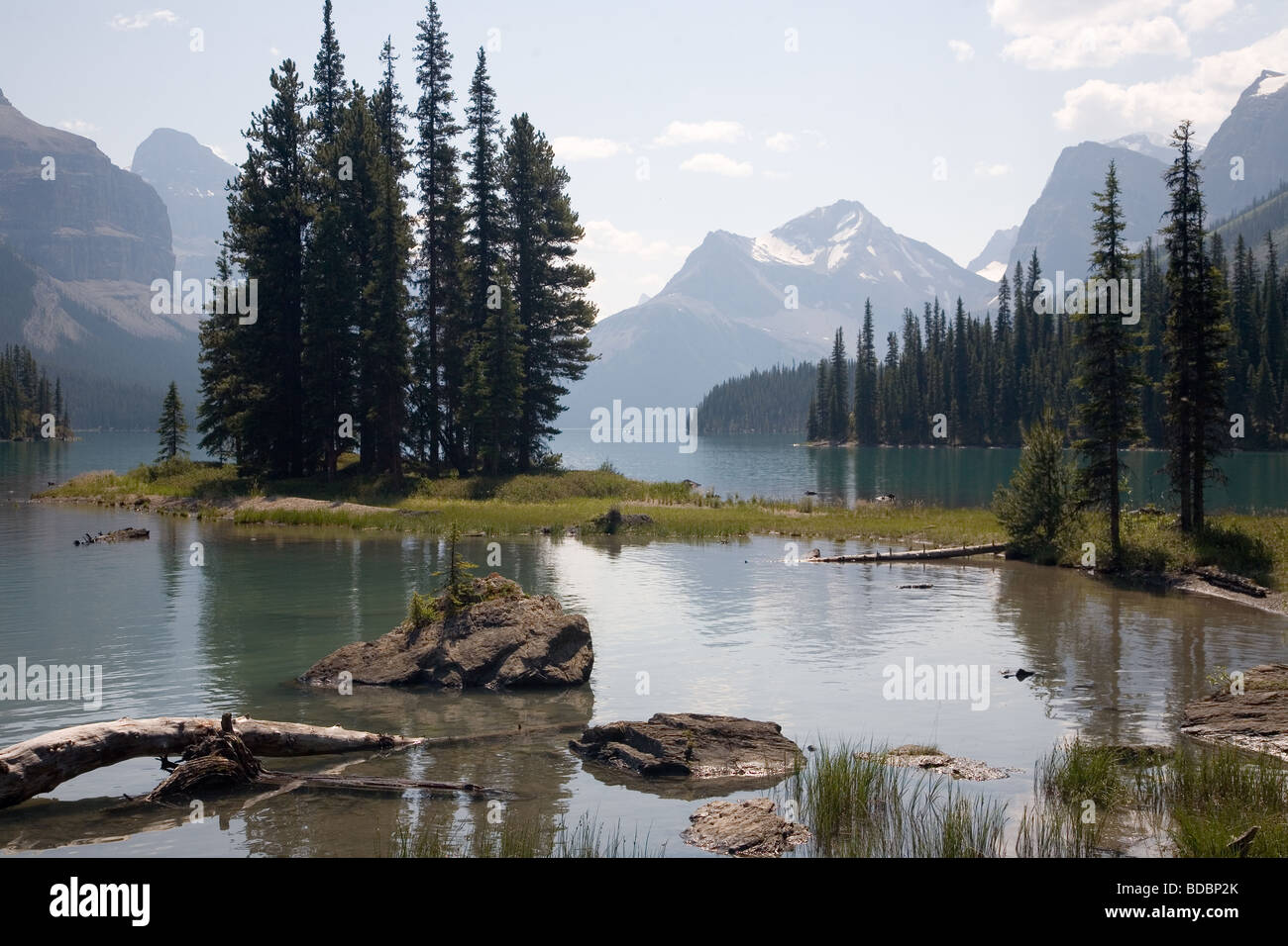 Spirit Island sur le lac Maligne près de Jasper, dans les Rocheuses canadiennes Banque D'Images