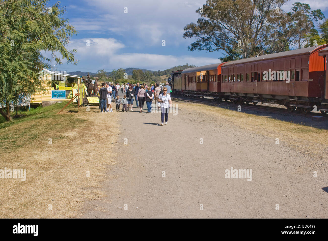 La vallée Rattler Train à vapeur historique à Kandanga Gare Banque D'Images