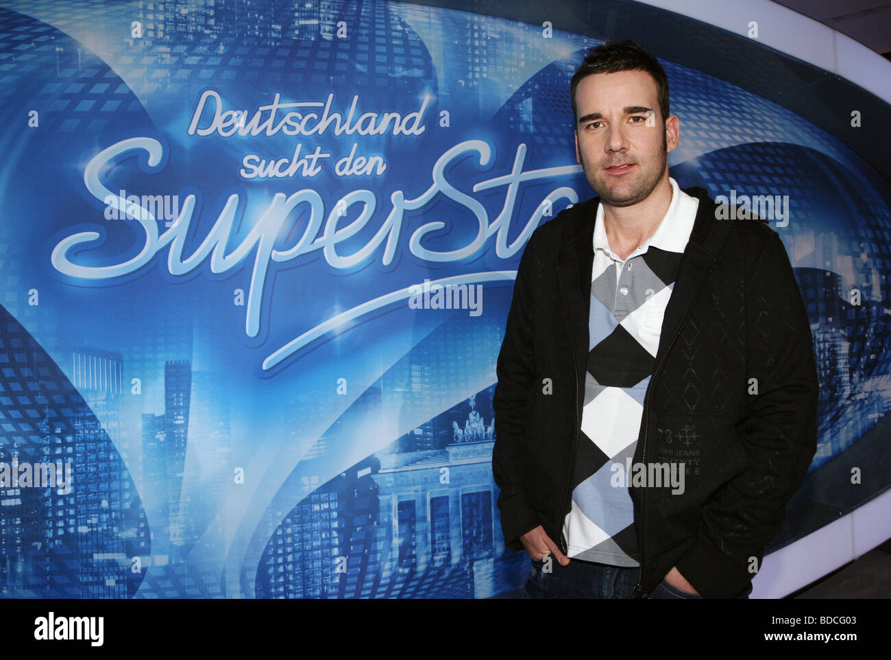 Neumüller, Volker, * 18.10.1969, directeur de la musique allemande, demi-longueur, appel photo à l'émission de télévision allemande 'Deutschland sucht den Superstar', Hambourg, 26.11.2008, Banque D'Images