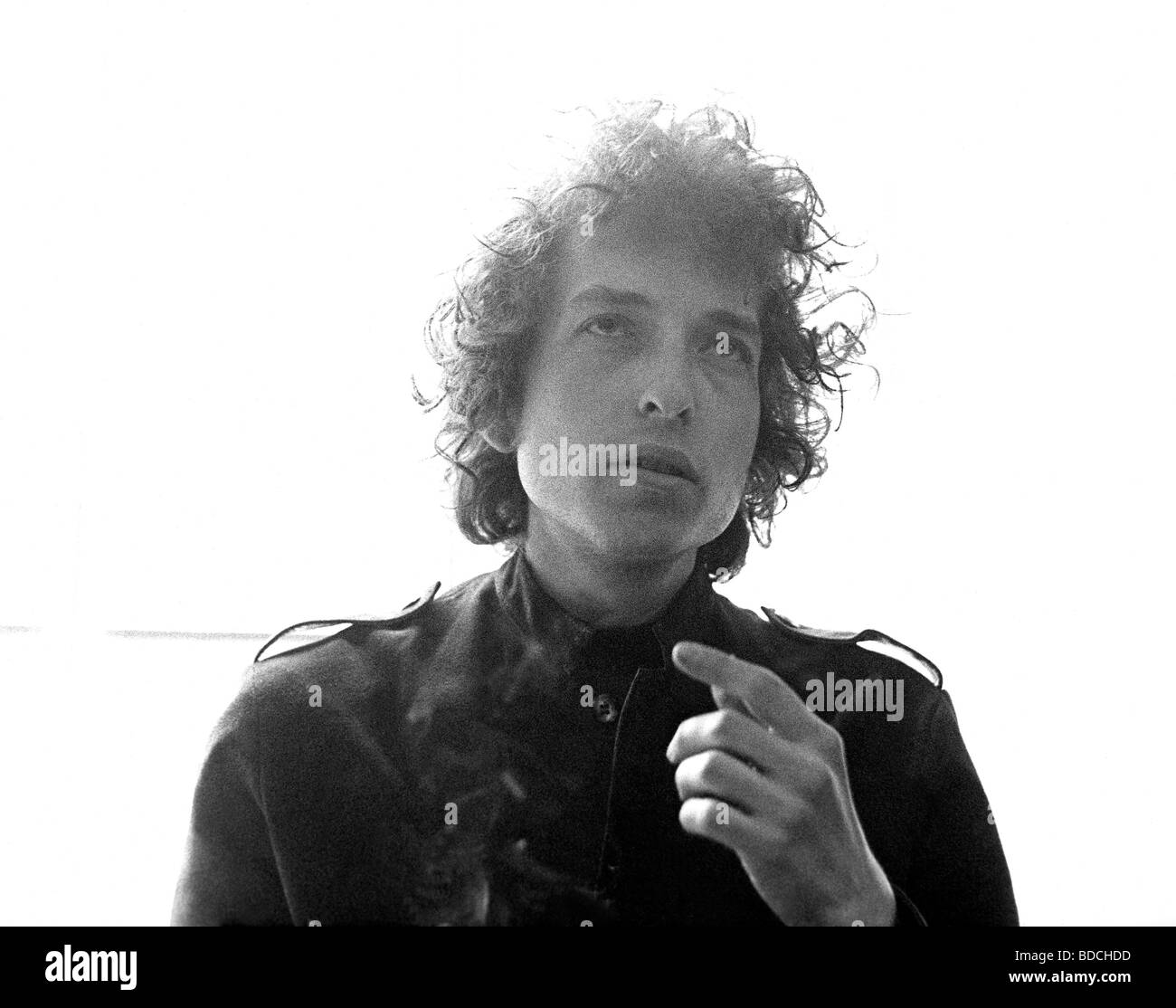 BOB DYLAN en 1966 lors d'une conférence de presse à l'Hôtel Savoy, Londres Banque D'Images