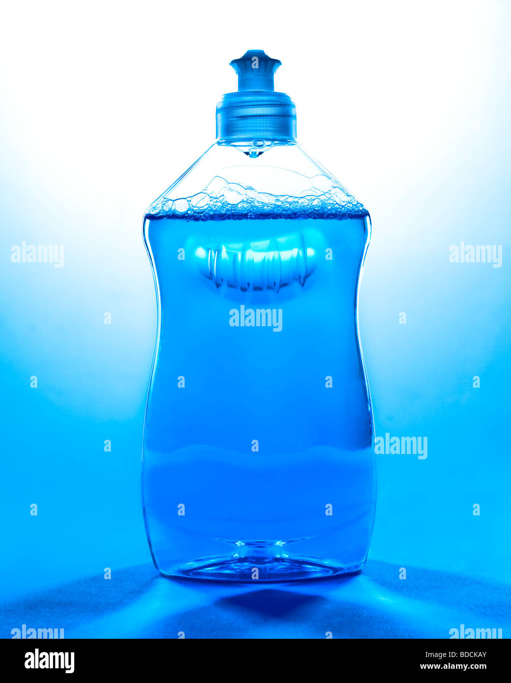 Liquide vaisselle bleu sans marque Banque de photographies et d'images à  haute résolution - Alamy