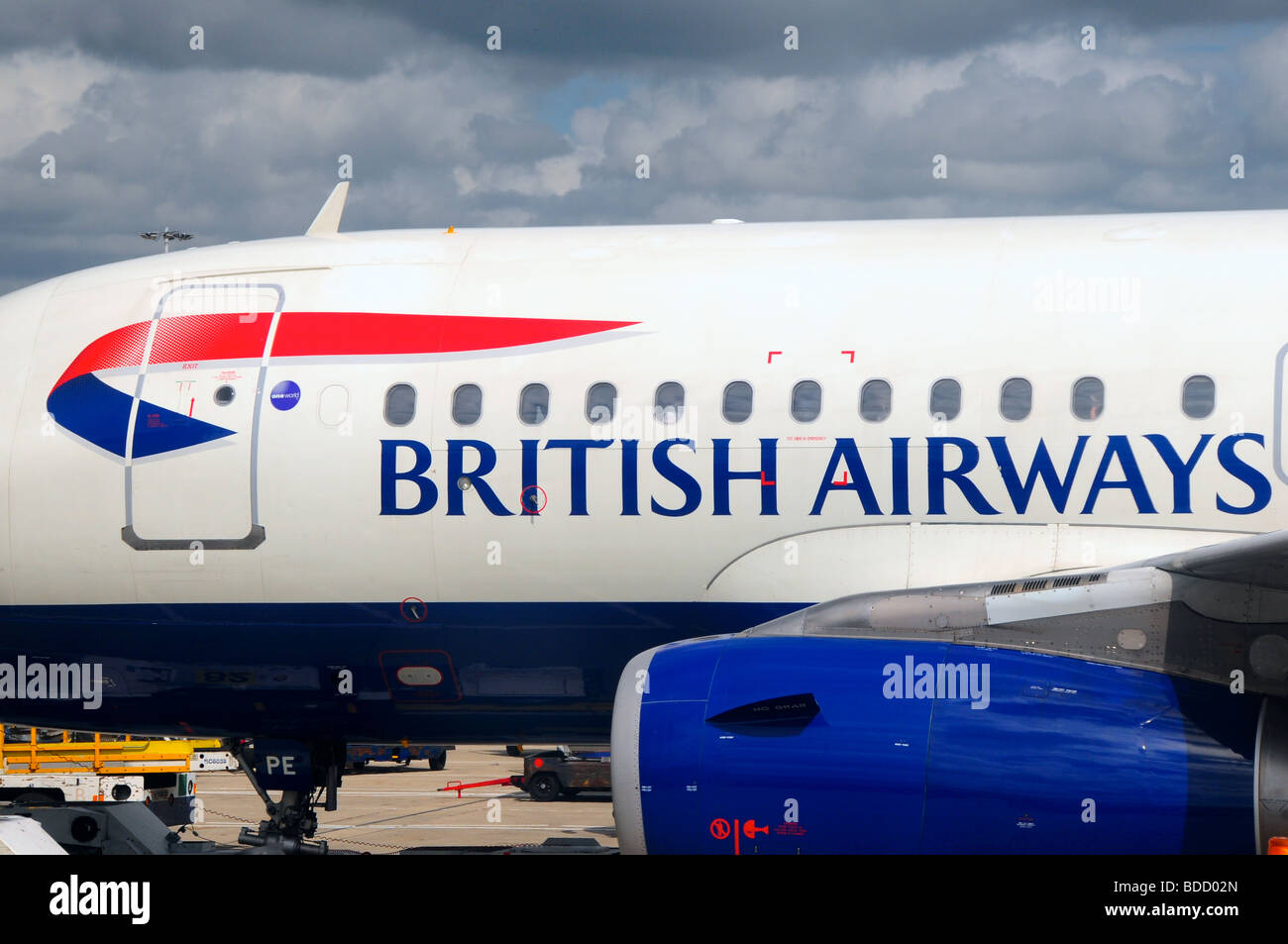 Avion de British Airways à l'aéroport de Gatwick, Londres, Angleterre Banque D'Images