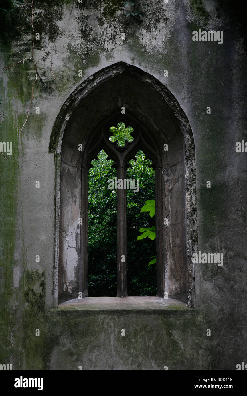 Jardins dans les ruines de St Dunstan dans l'église de l'Est, Ville de London, UK Banque D'Images