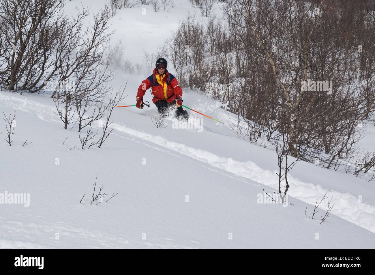 Ski dans le nord de la Suède. Nuolja, Abisko, Laponie, Suède. Banque D'Images