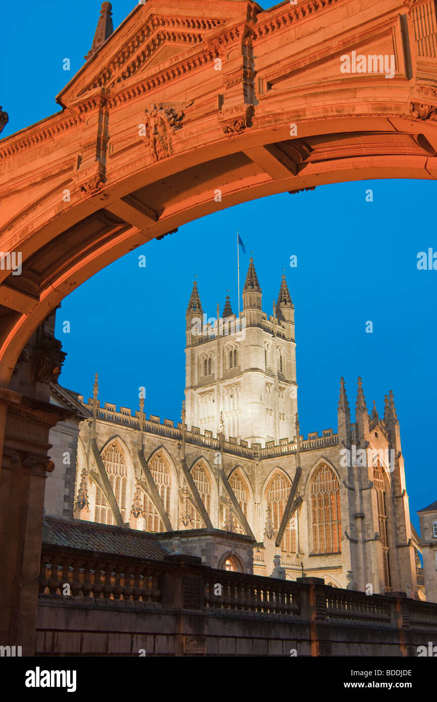 L'Abbaye de Bath Bath Avon Angleterre au crépuscule Banque D'Images