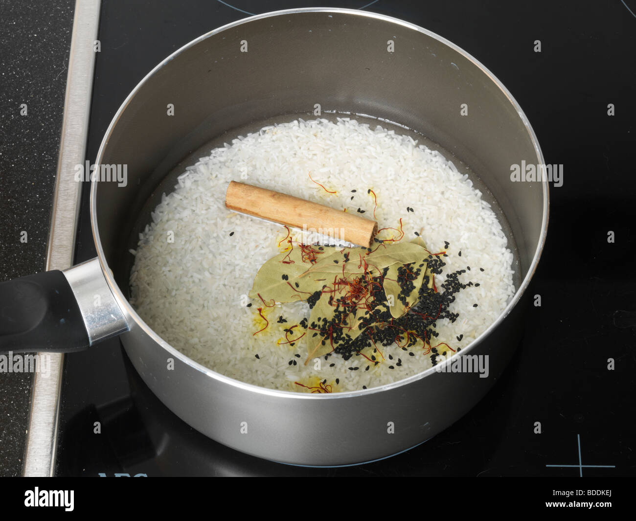 Shot 8 (la cuisson du riz parfumé - Couvercle) Banque D'Images