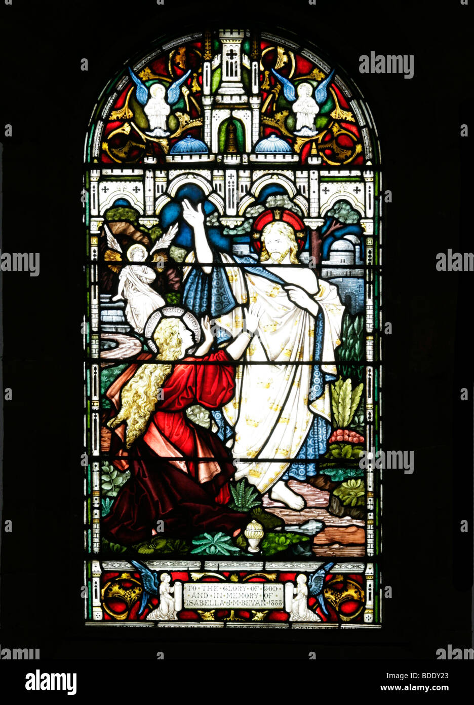 Vitraux d'Alfred Octavius Hemming représentant "Noli me tangere". Jésus dans le jardin avec Marie Magdalene. Toute l'église Saint Brixworth Banque D'Images