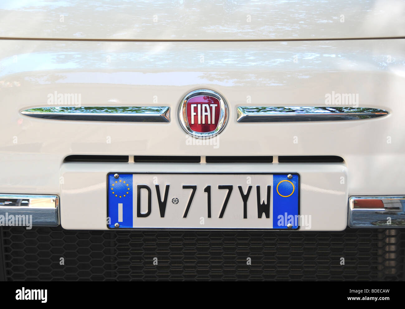 Voiture Fiat 500 blanc, Italie Banque D'Images