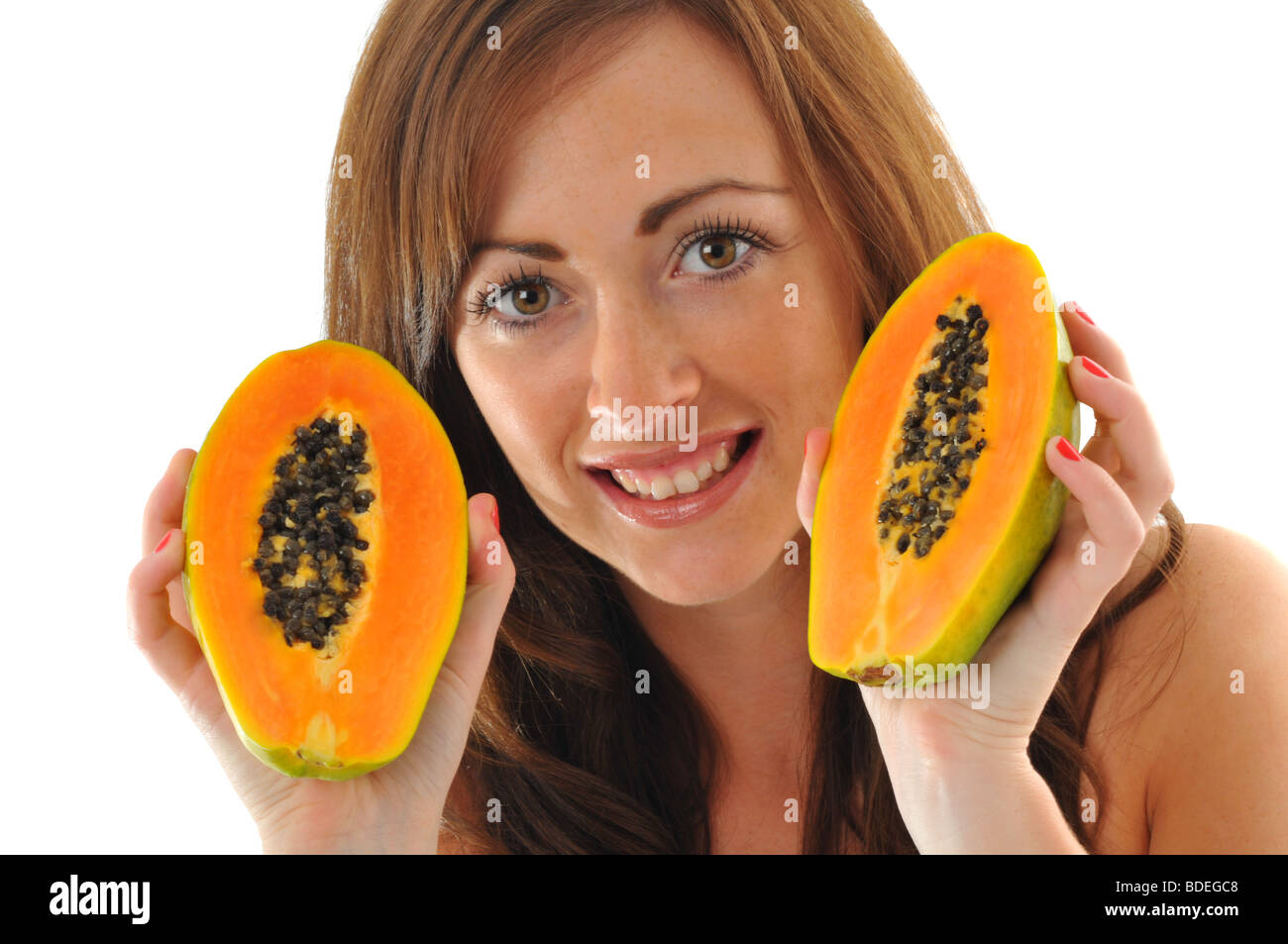 La mangue, la femme tenant une coupe ouvrir mango Photo Stock - Alamy