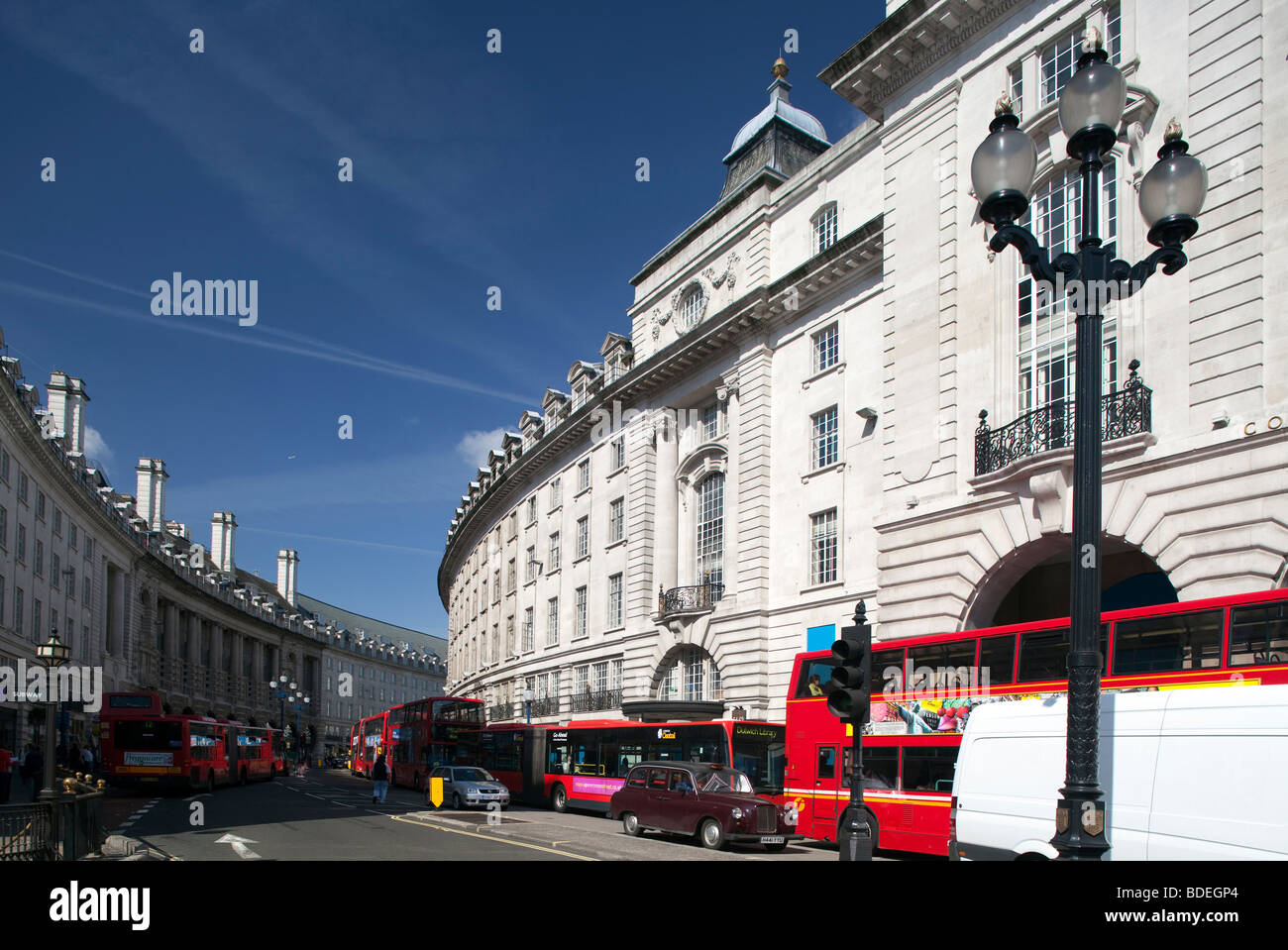 Regent Street à partir de Picadilly Circus, Westminster, Londres, Angleterre, Royaume-Uni Banque D'Images
