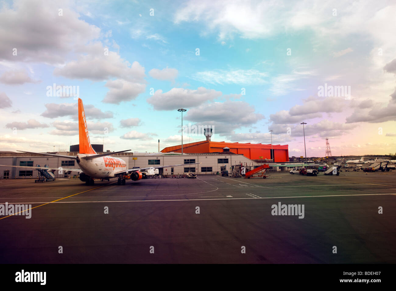 EasyJet compagnie compagnie avions sur l'aéroport de Luton, Royaume-Uni Banque D'Images