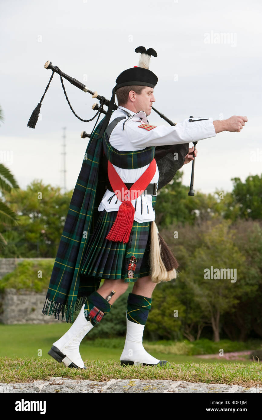 Les Bermudes, Océan Atlantique, Hamilton, Hamilton, Fort de la cornemuse en kilt Bermudes Pipe Band (MR) Banque D'Images