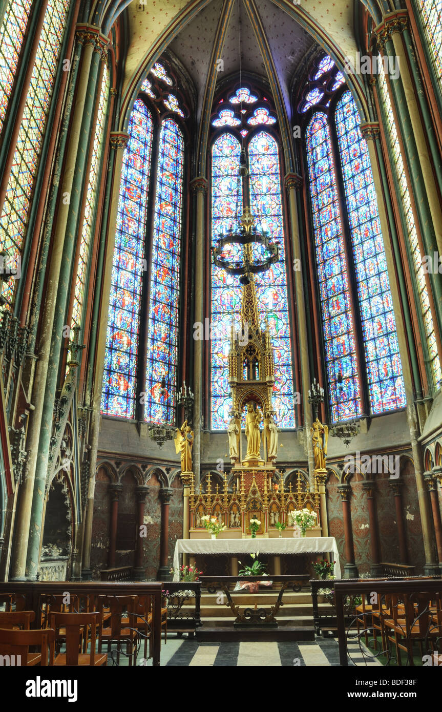 À l'intérieur de la cathédrale d'Amiens Banque D'Images
