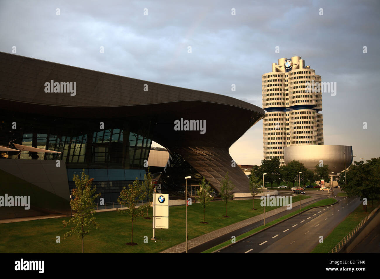 BMW Welt et le Siège, Munich (München), Bavaria, Germany, Europe Banque D'Images