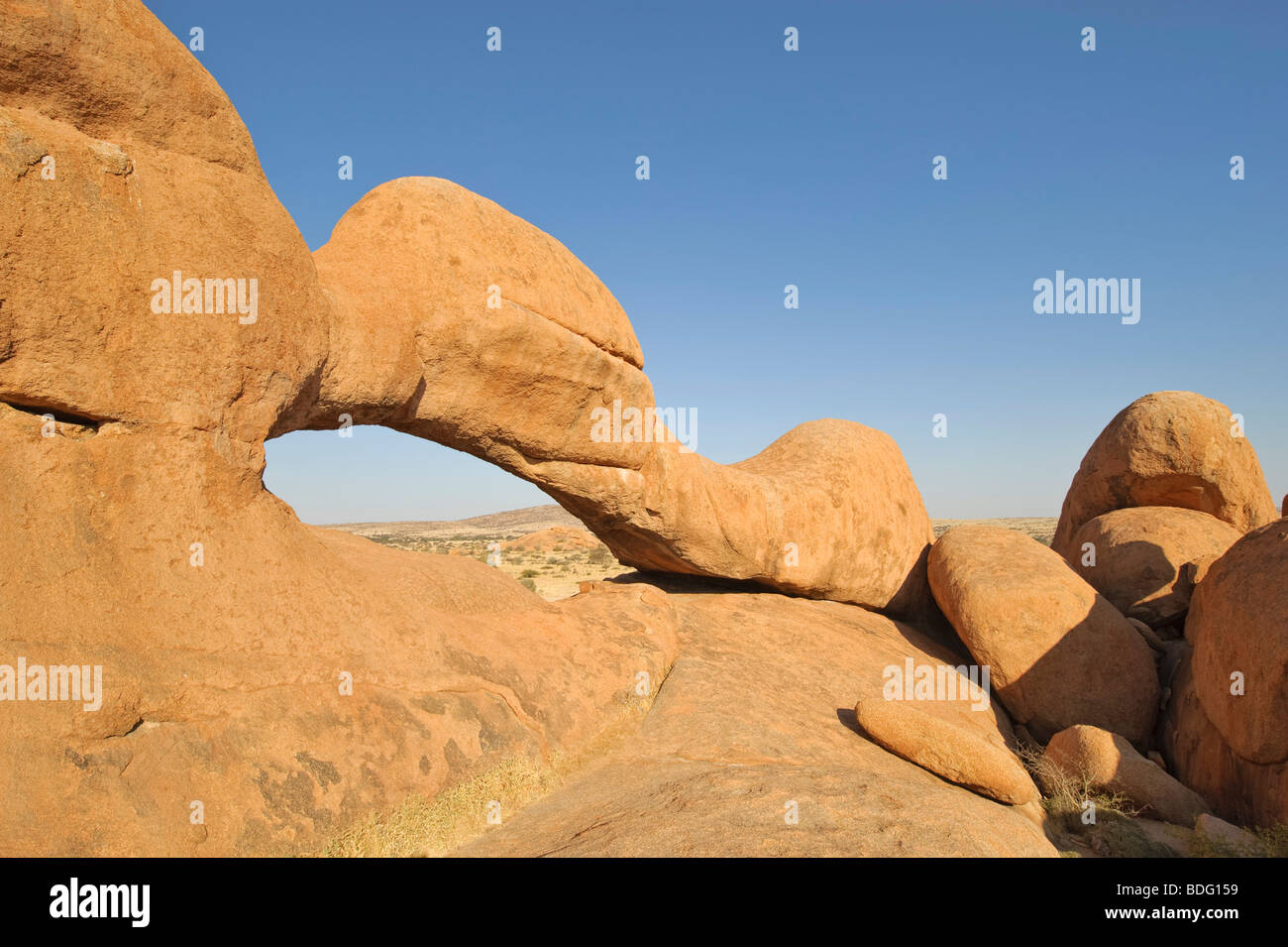 Arche de granit près de la montagne Spitzkoppe, Namibie, Afrique Banque D'Images