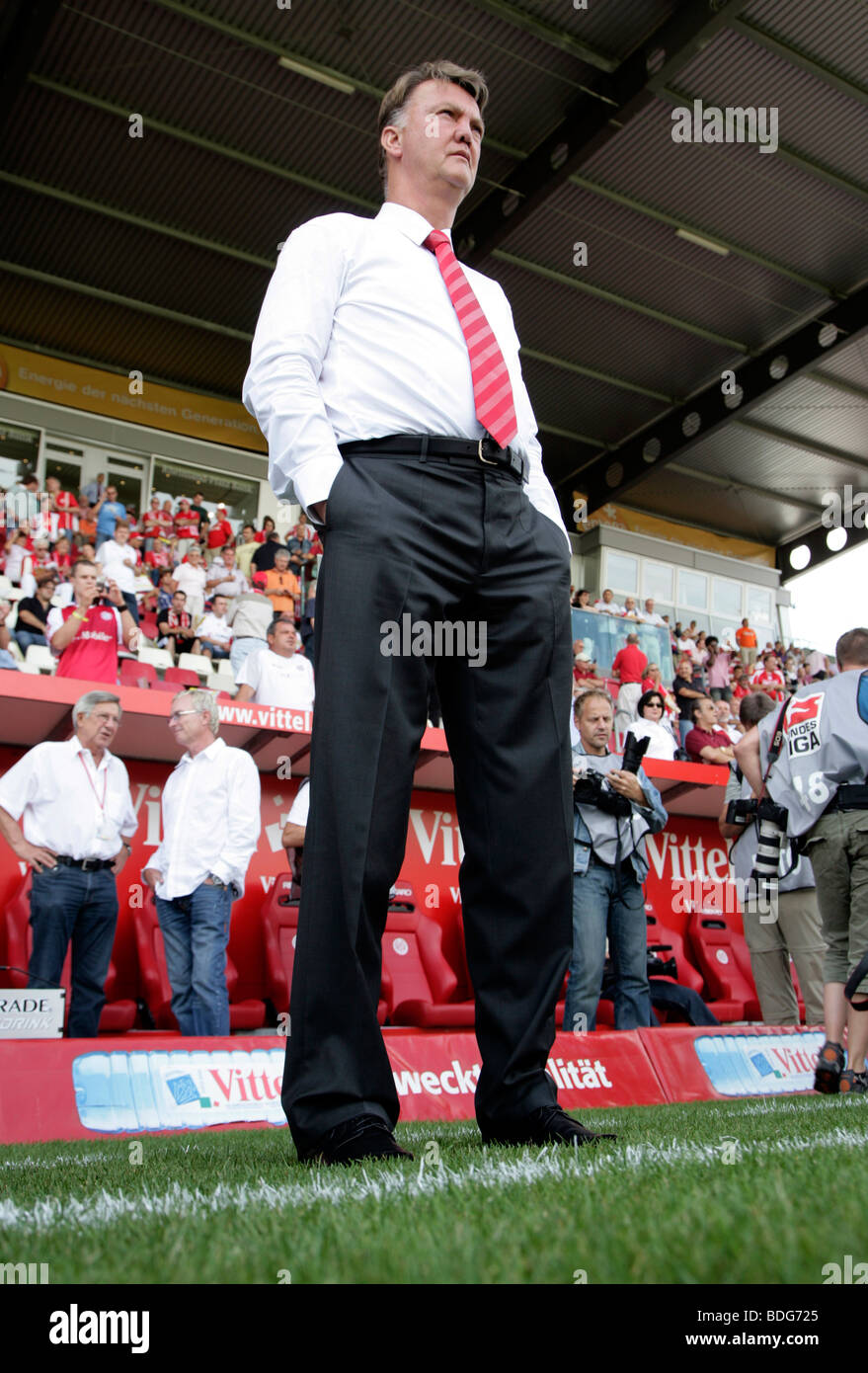 Bayern-Muenchen FC entraîneur Louis Van Gaal, 3e Ligue de football Fussball-Bundesliga : jour de match FSV Mainz 05 - FC Bavaria à Munich Banque D'Images