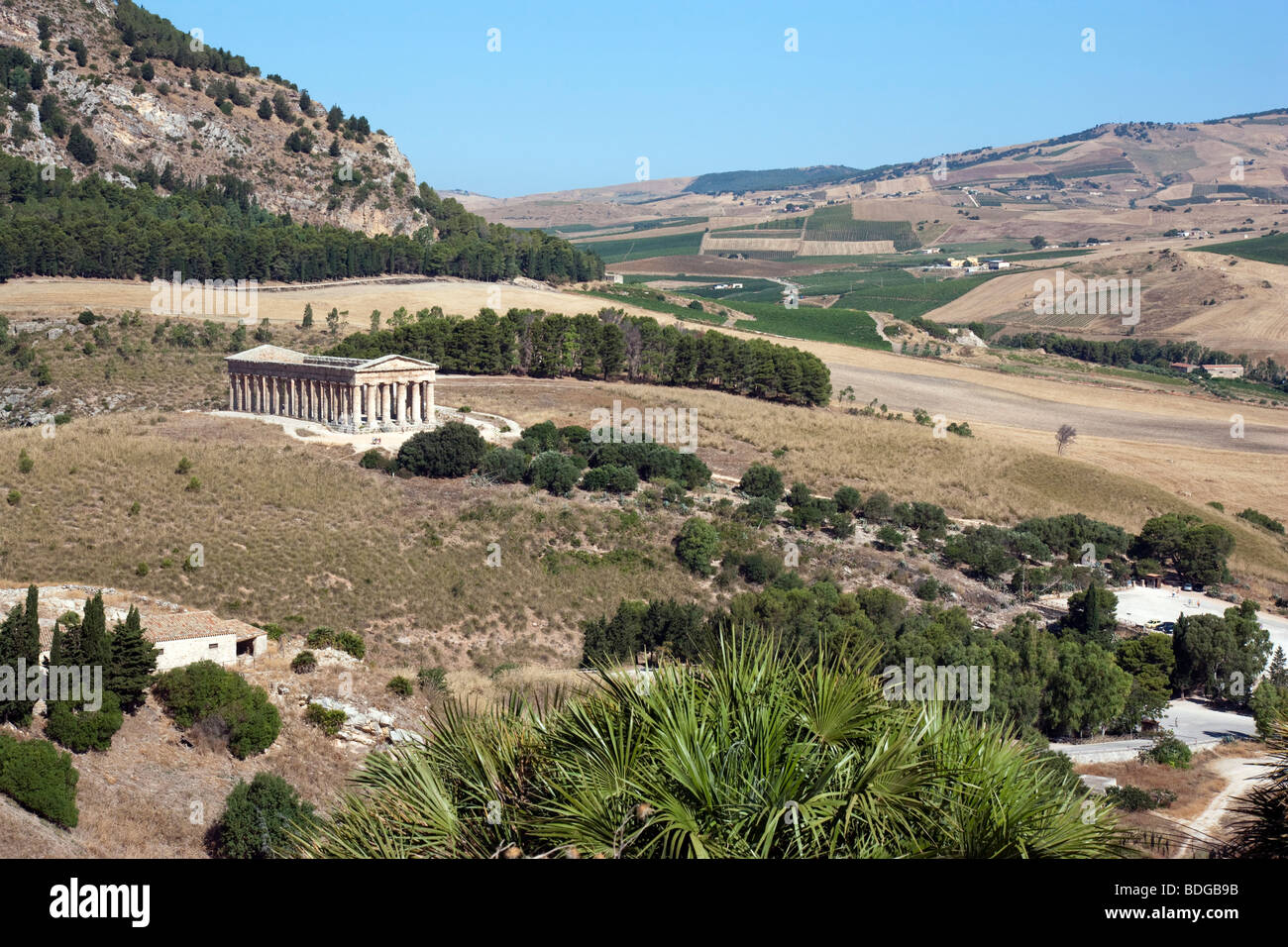 Le temple de Ségeste, en Sicile, en vue du sud-est. Banque D'Images