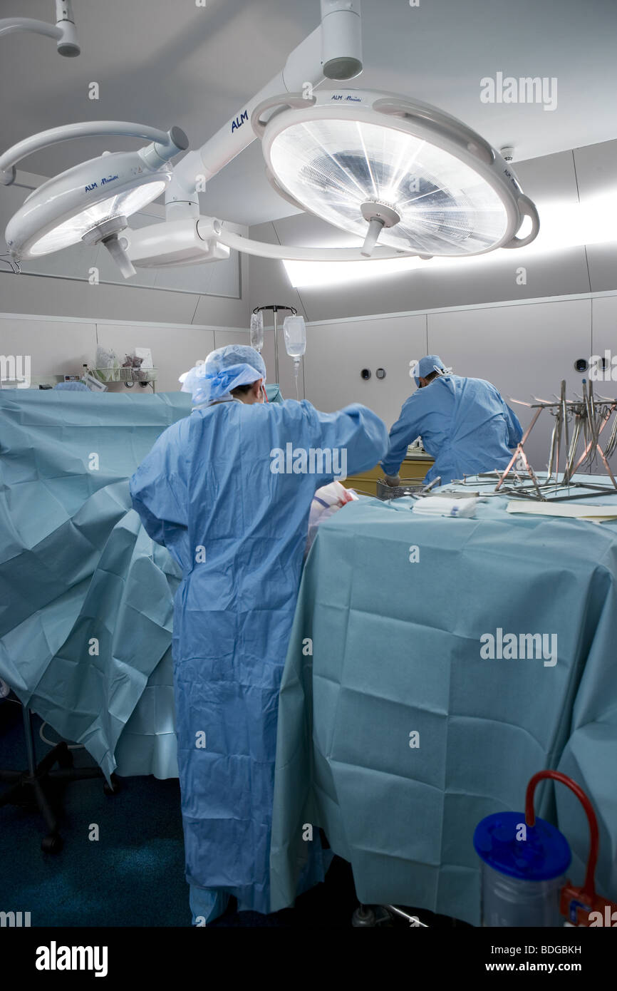 CHIRURGIE Banque D'Images