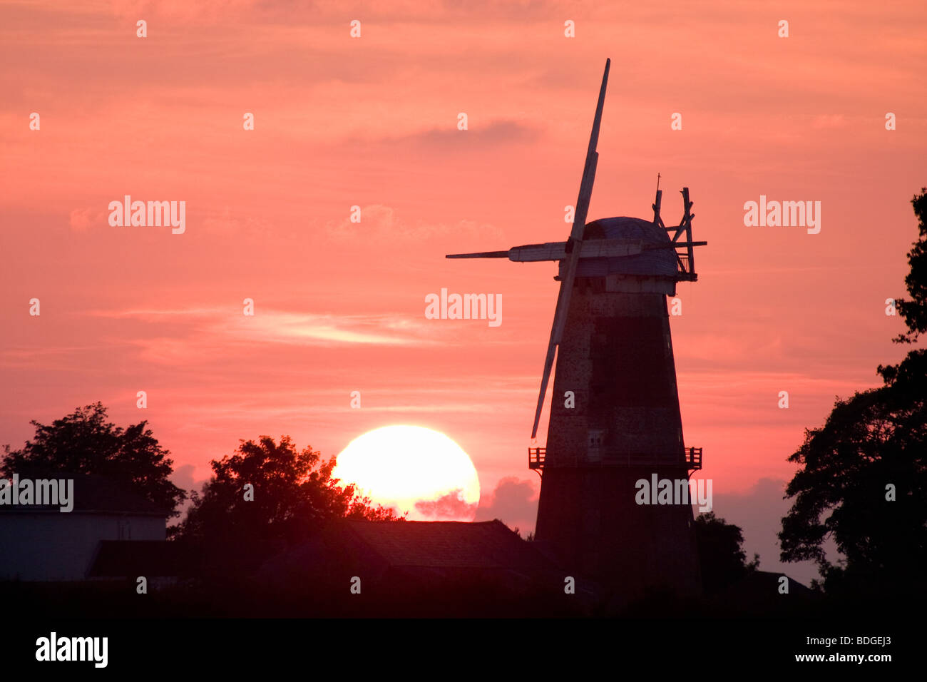 Sutton Mill, Norfolk Broads, au coucher du soleil Banque D'Images