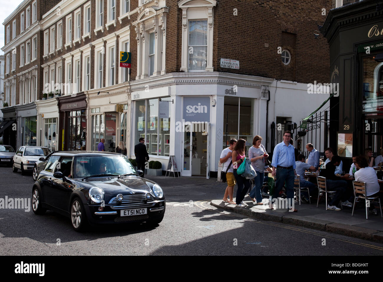 Scène de rue à Notting Hill, à l'ouest de Londres. Banque D'Images