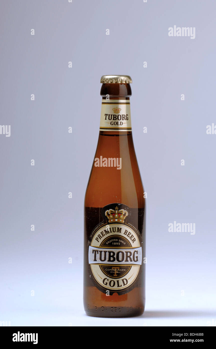 Bottle tuborg beer Banque de photographies et d'images à haute résolution -  Alamy