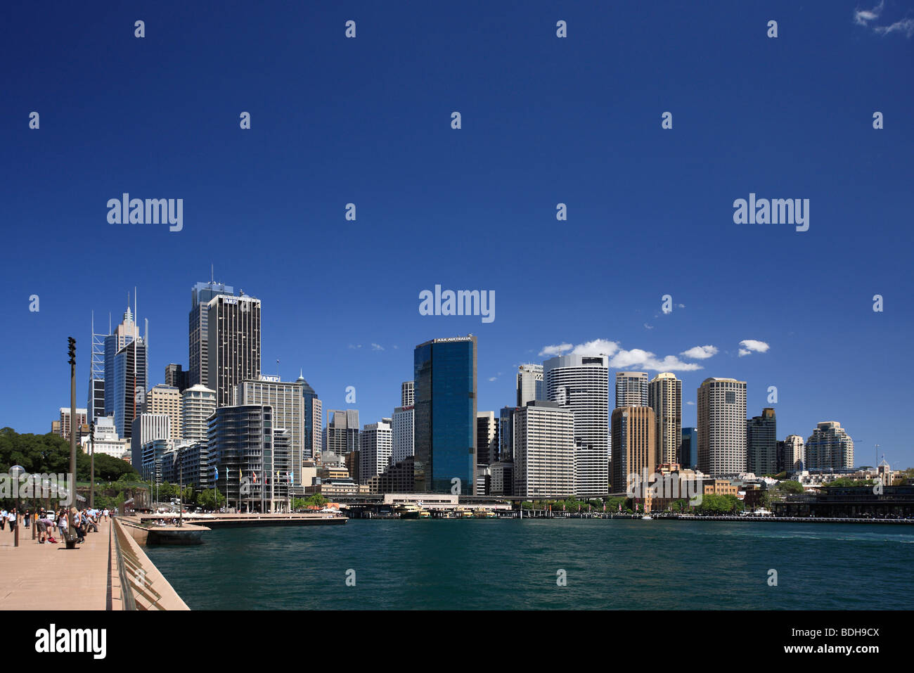 Sydney skyline at Circular Quay tiré de l'Opéra avant-cour Banque D'Images