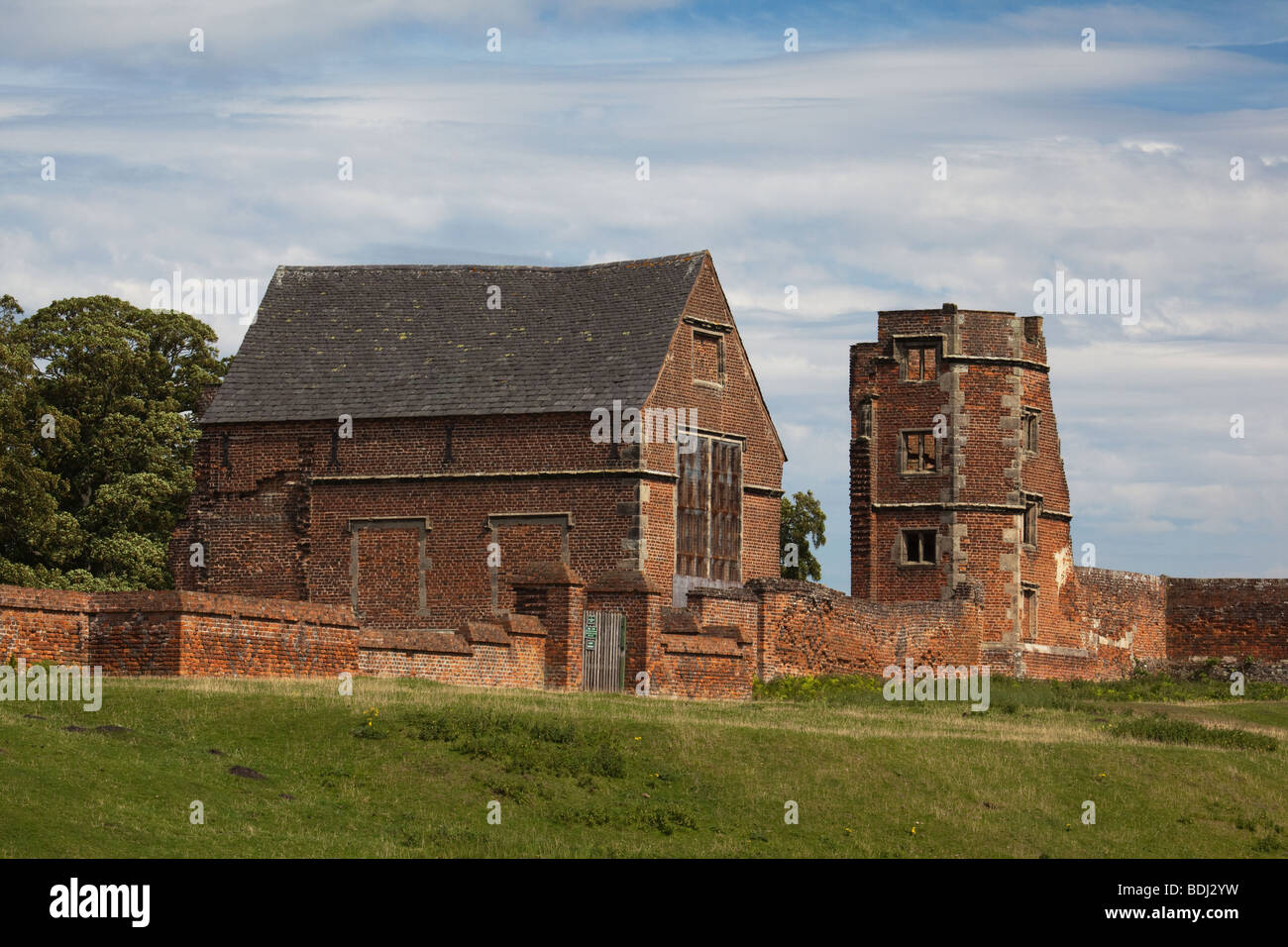 Ruines de Bradgate House à Bradgate Park dans le Leicestershire.Angleterre Banque D'Images