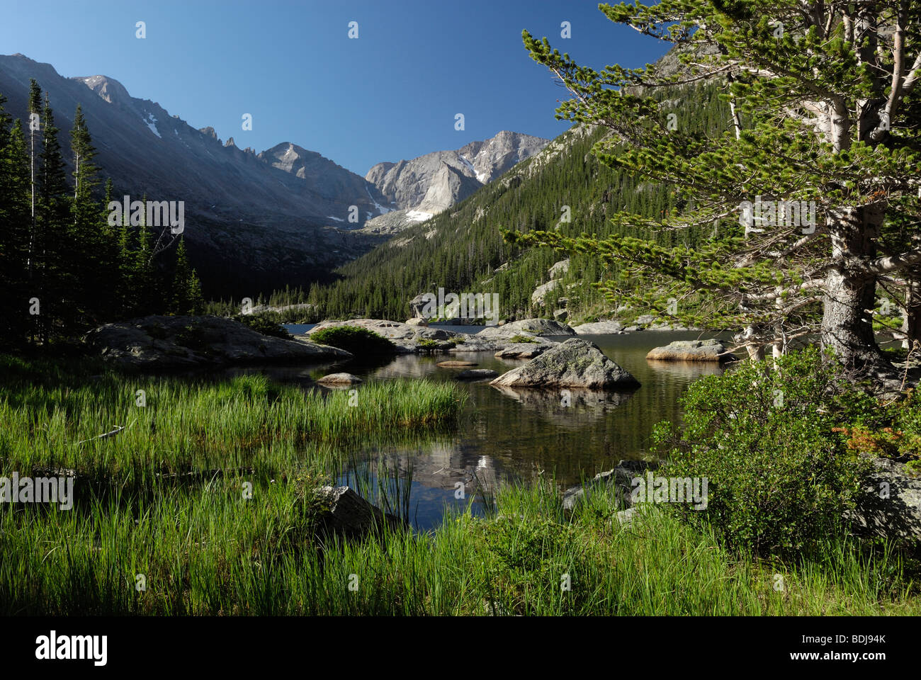 Le lac Mills dans les Montagnes Rocheuses du Colorado Banque D'Images