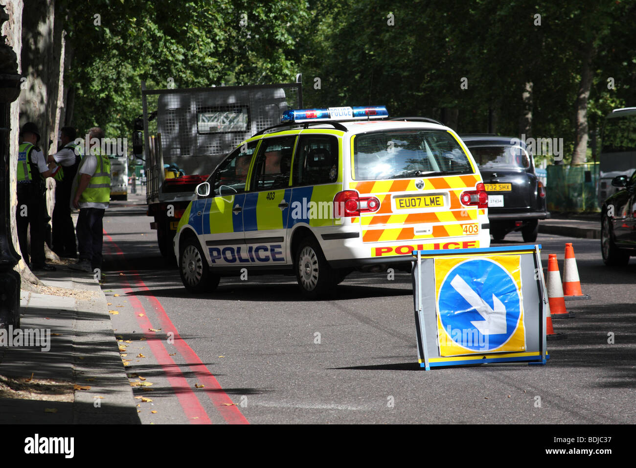 Metropolitan Police à un incident à Westminster, Londres, Angleterre, Royaume-Uni Banque D'Images