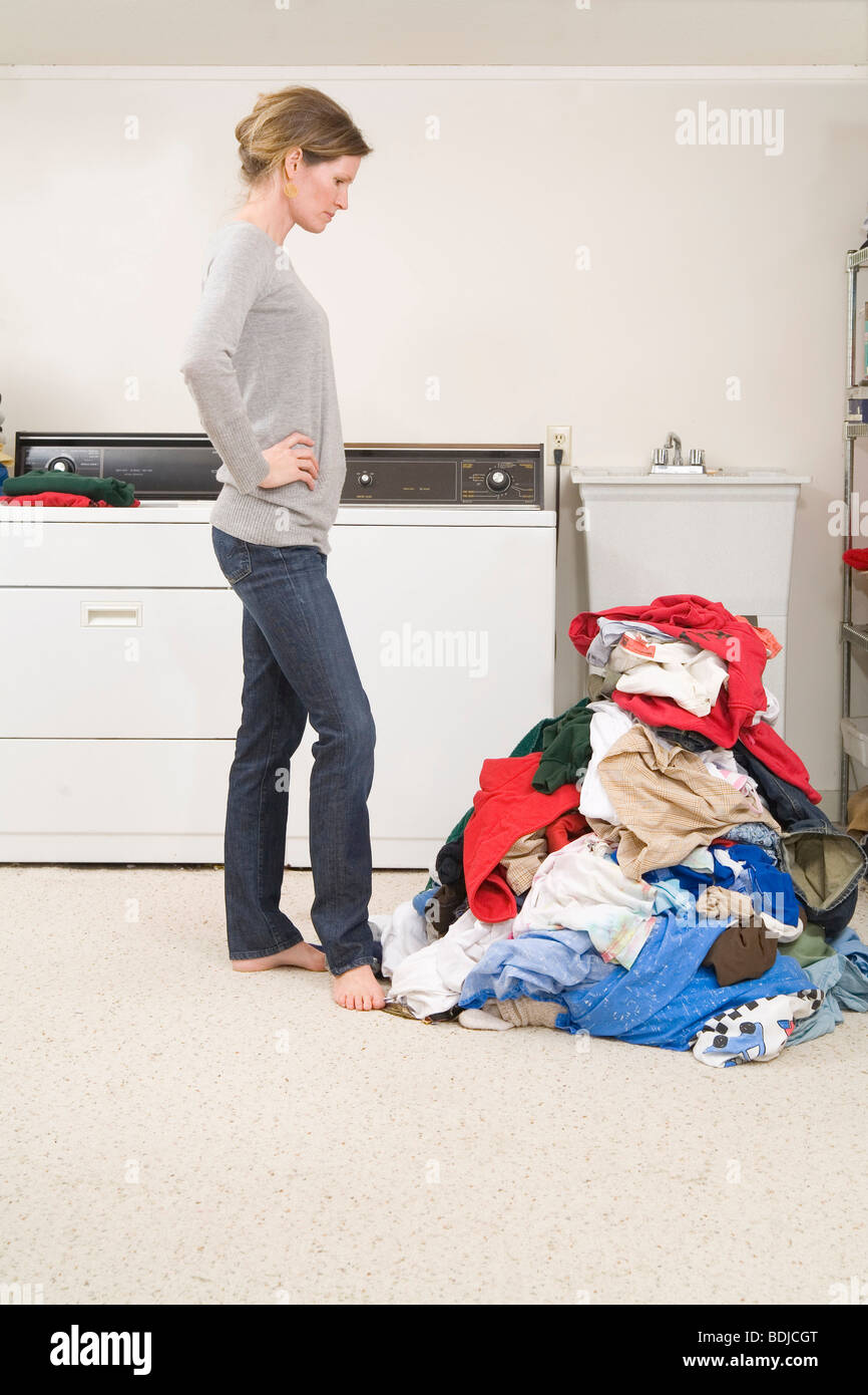 Femme Faire le lavage Banque D'Images