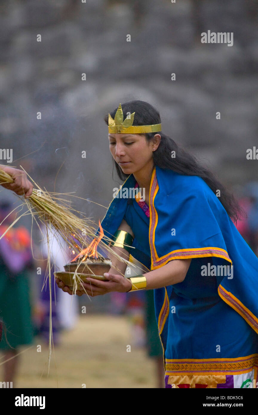 Performance Festival Inti Raymi célébrant le solstice d'hiver, les ruines de Sacsayhuaman, Cuzco, Pérou Banque D'Images