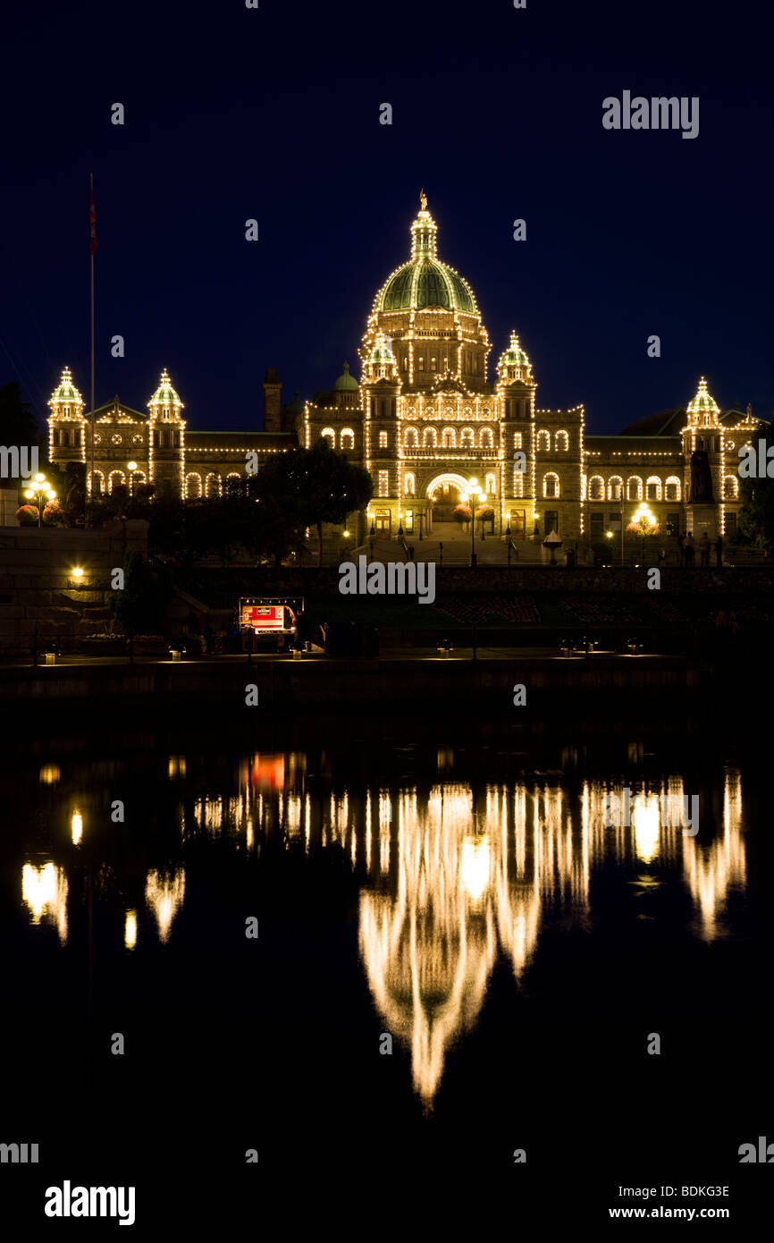 Le pouvoir législatif ou Parlement situé sur l'arrière-port, Victoria, île de Vancouver, Colombie-Britannique, Canada. Banque D'Images